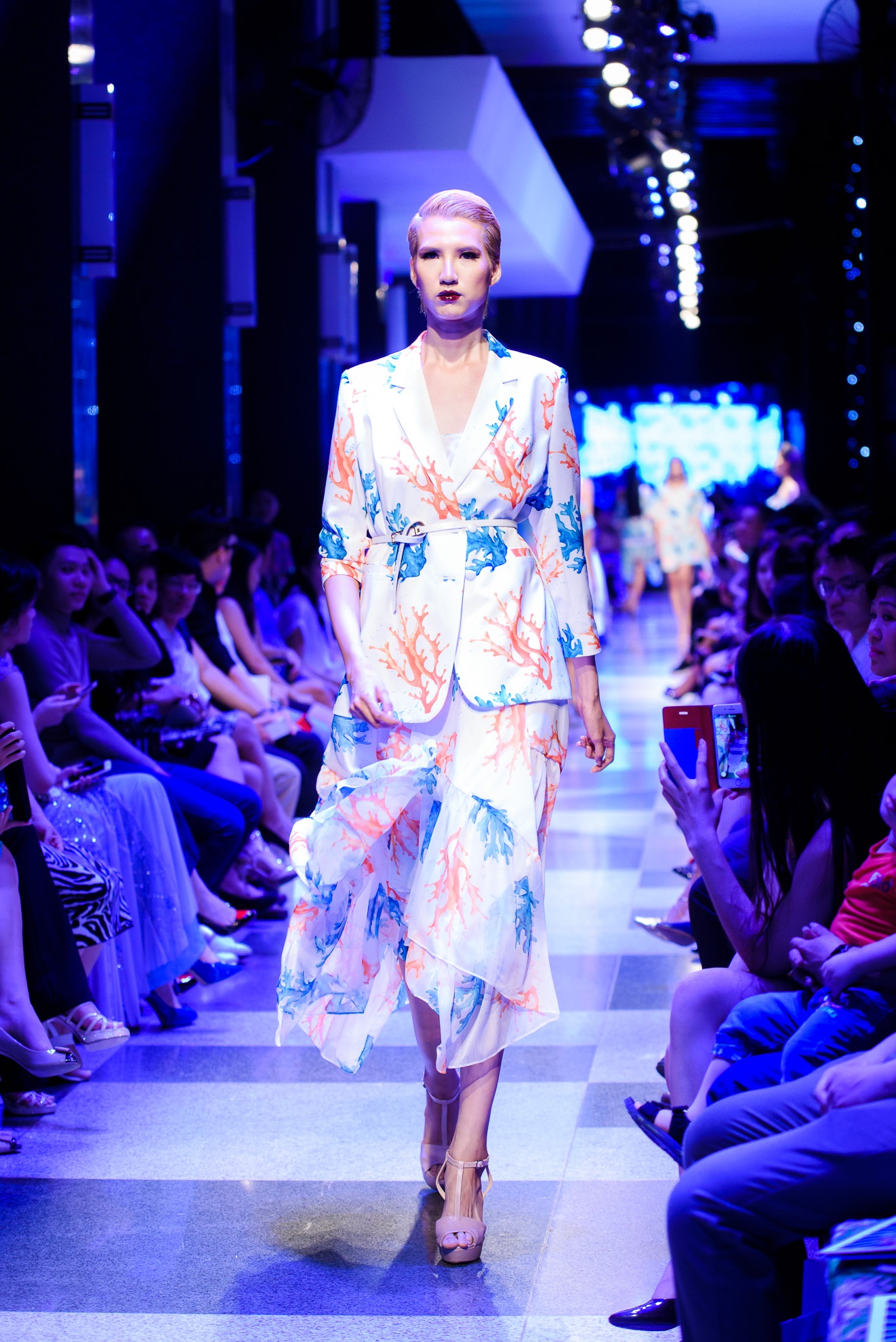 Thanh Hang dien show Adrian Anh Tuan anh 11