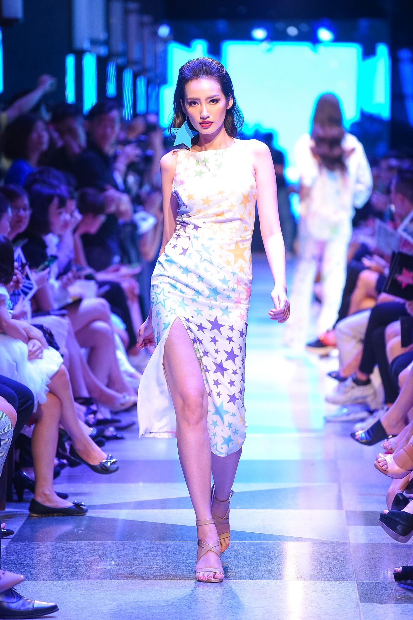 Thanh Hang dien show Adrian Anh Tuan anh 3