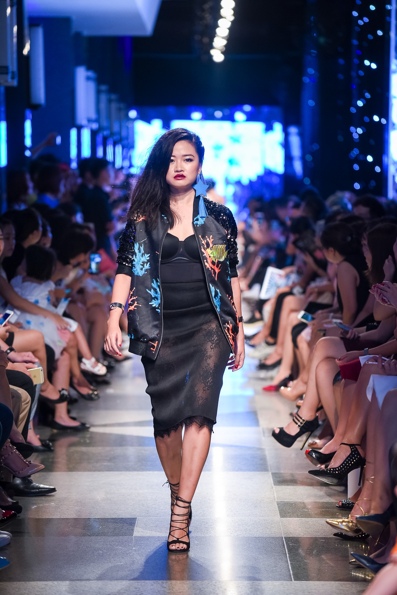 Diem Huong dien thoi trang voi con trai anh 5