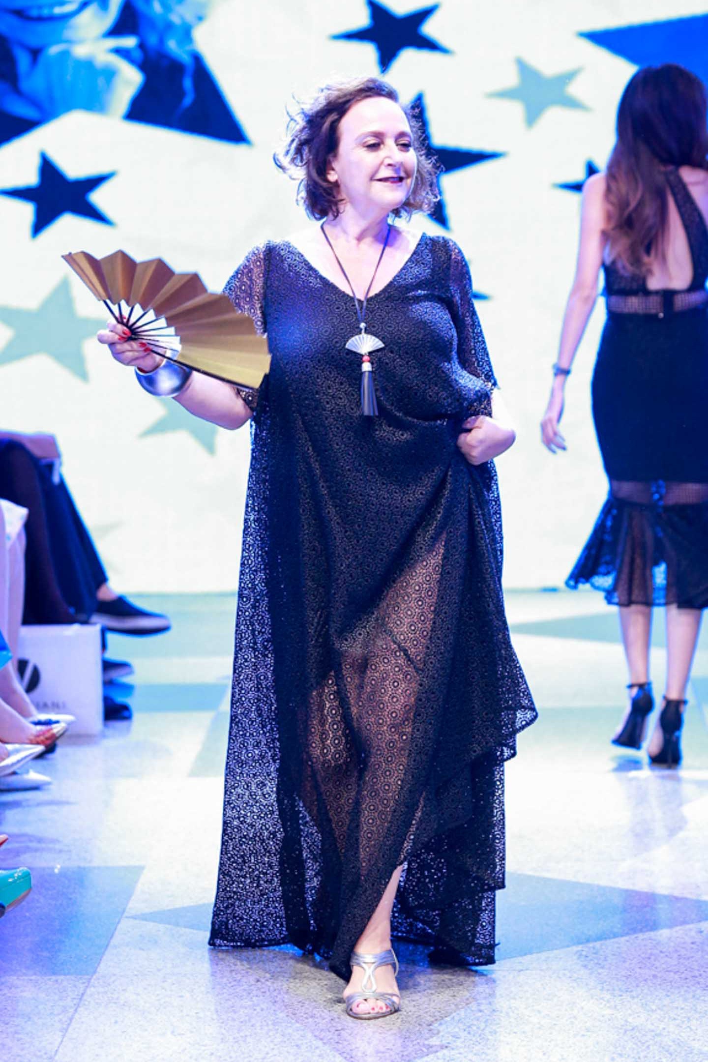 Diem Huong dien thoi trang voi con trai anh 10