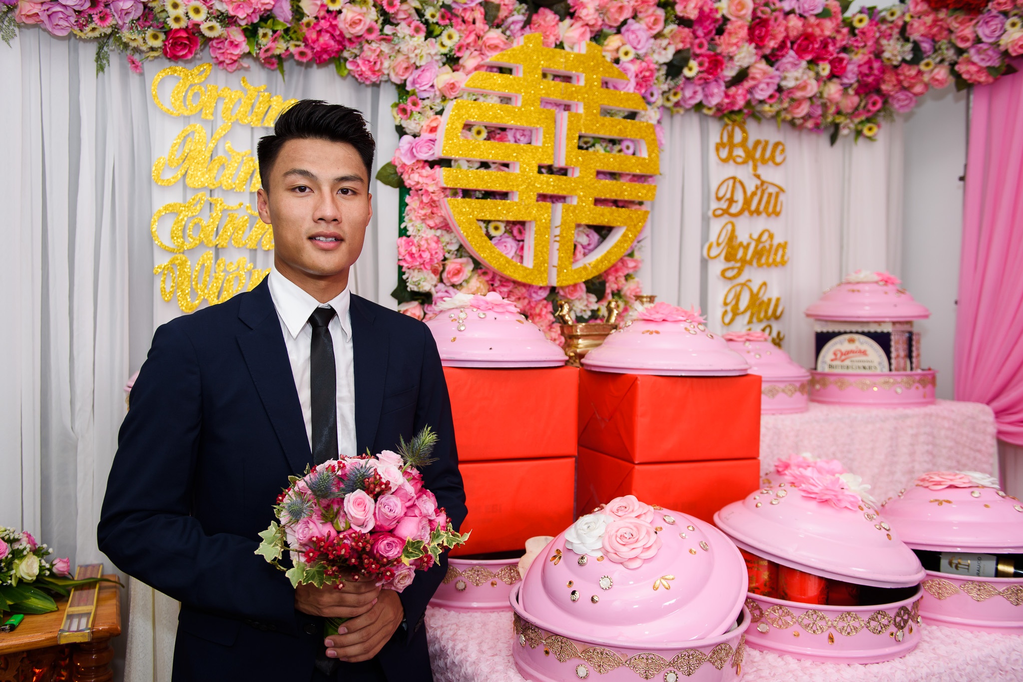 Dam hoi nhuom sac hong Ky Han - Mac Hong Quan anh 6