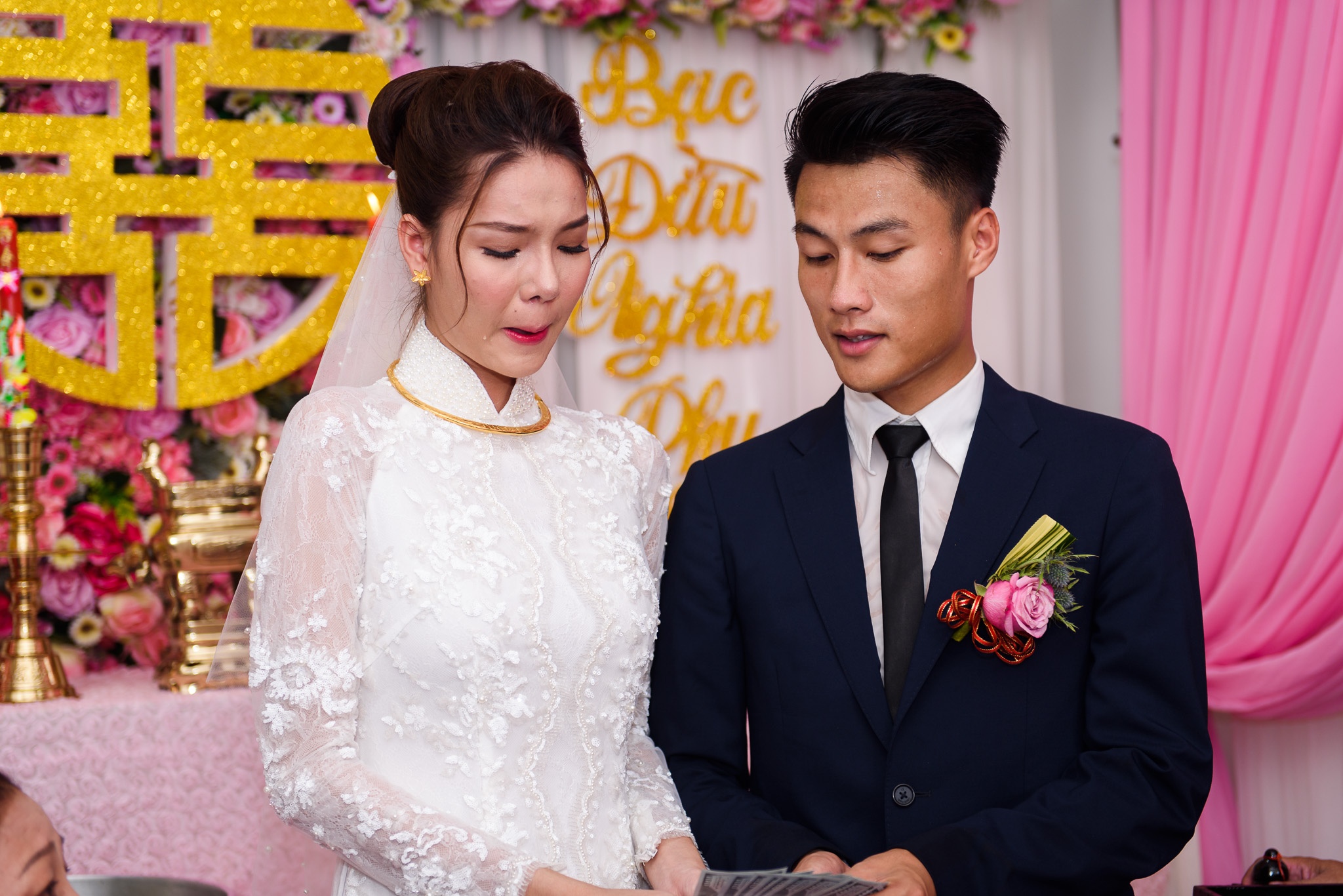 Dam hoi nhuom sac hong Ky Han - Mac Hong Quan anh 13