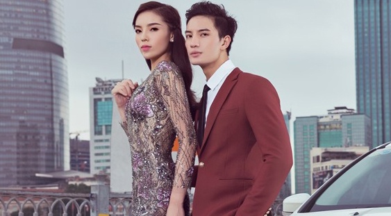 Hoa hau Ky Duyen tinh tu ben ban dien dien trai hinh anh