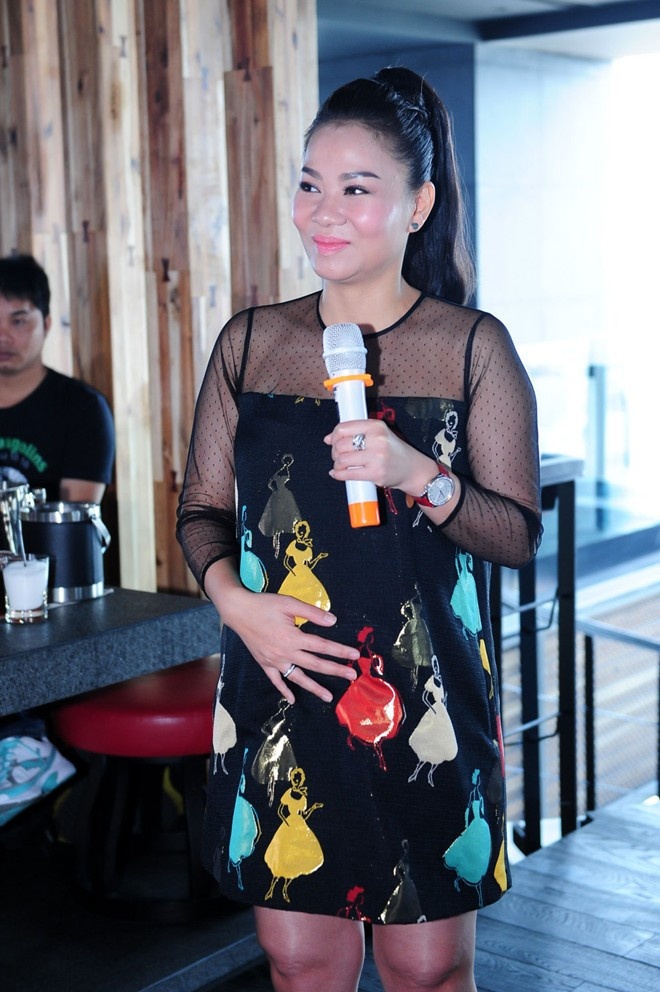 Thoi trang bau bi sanh dieu cua sao Viet o su kien anh 6