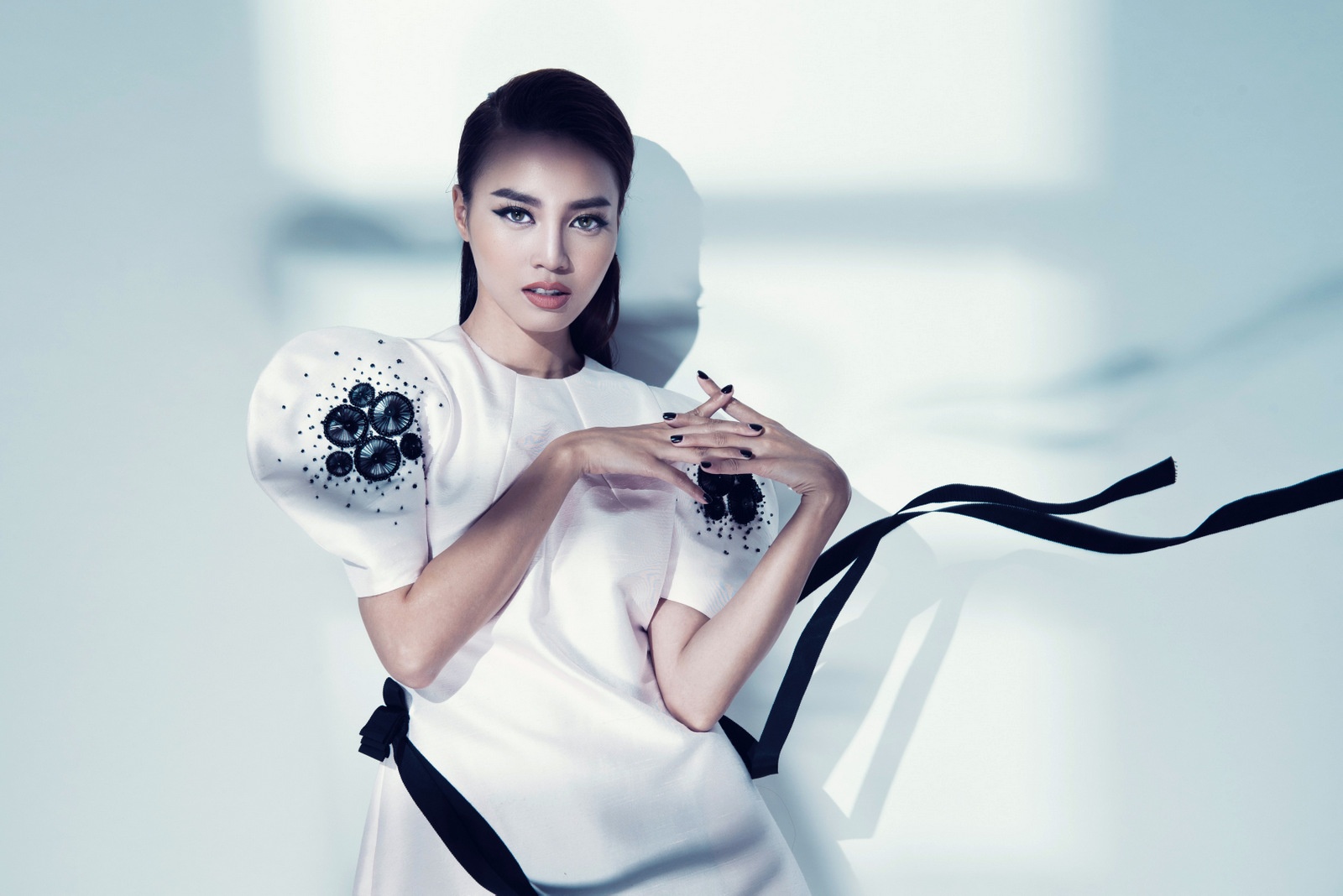 Ninh Duong Lan Ngoc sac sao voi hinh tuong moi anh 6