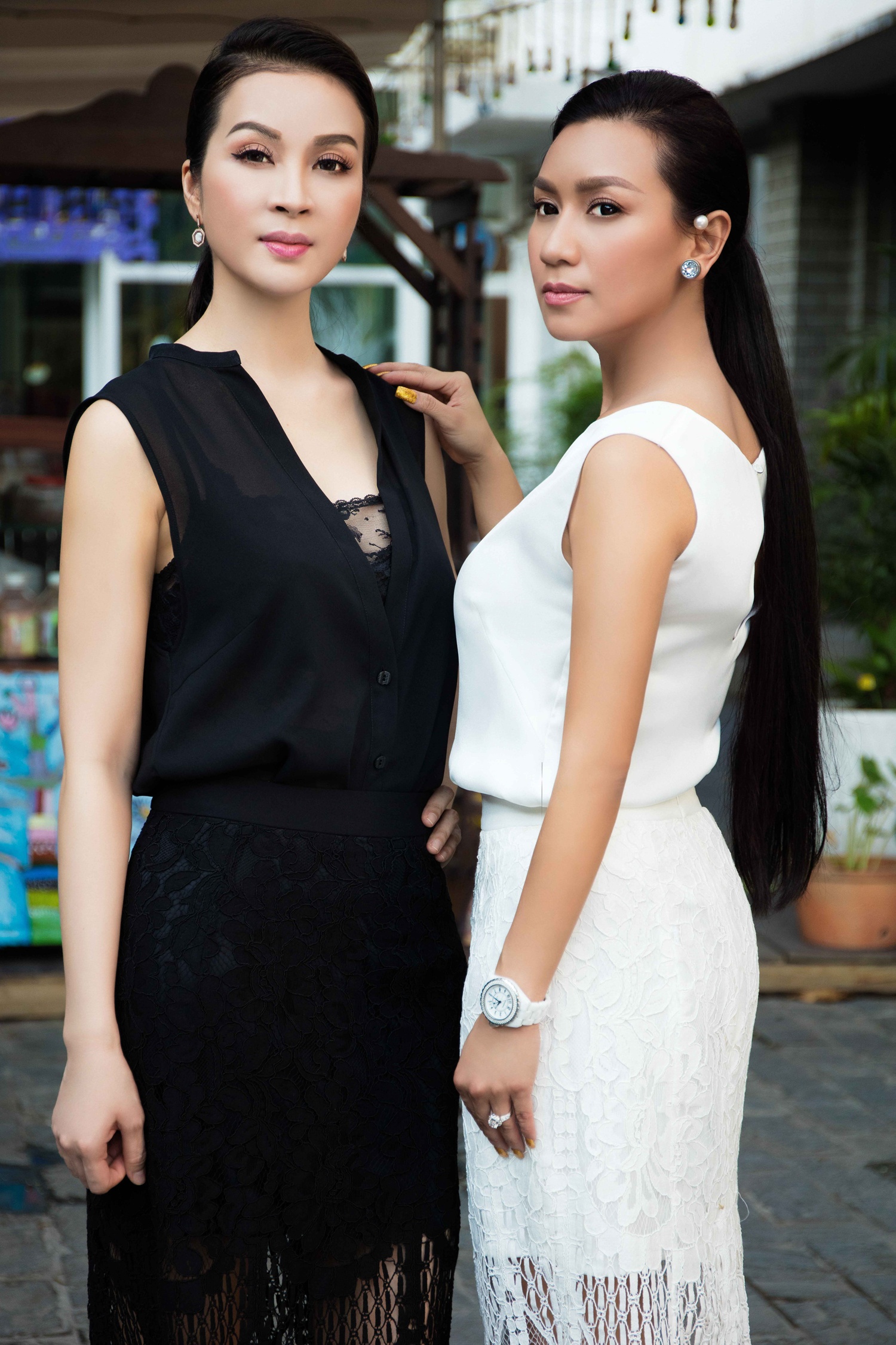 Y Phung va ban than dien tong den trang thanh lich anh 2