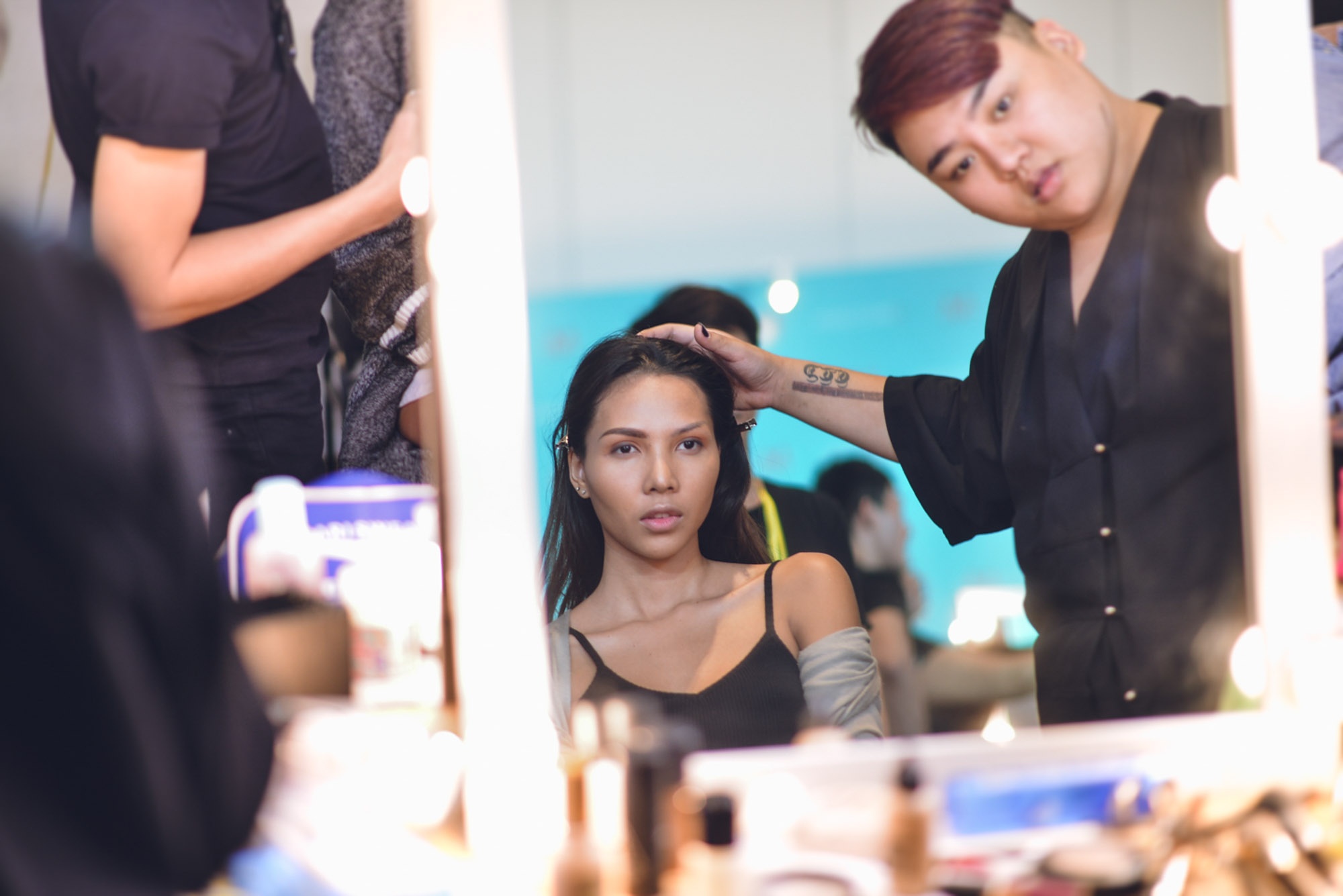 Dàn mẫu trang điểm trước show Đỗ Mạnh Cường ảnh 8 Dan mau trang diem truoc show Do Manh Cuong anh 8