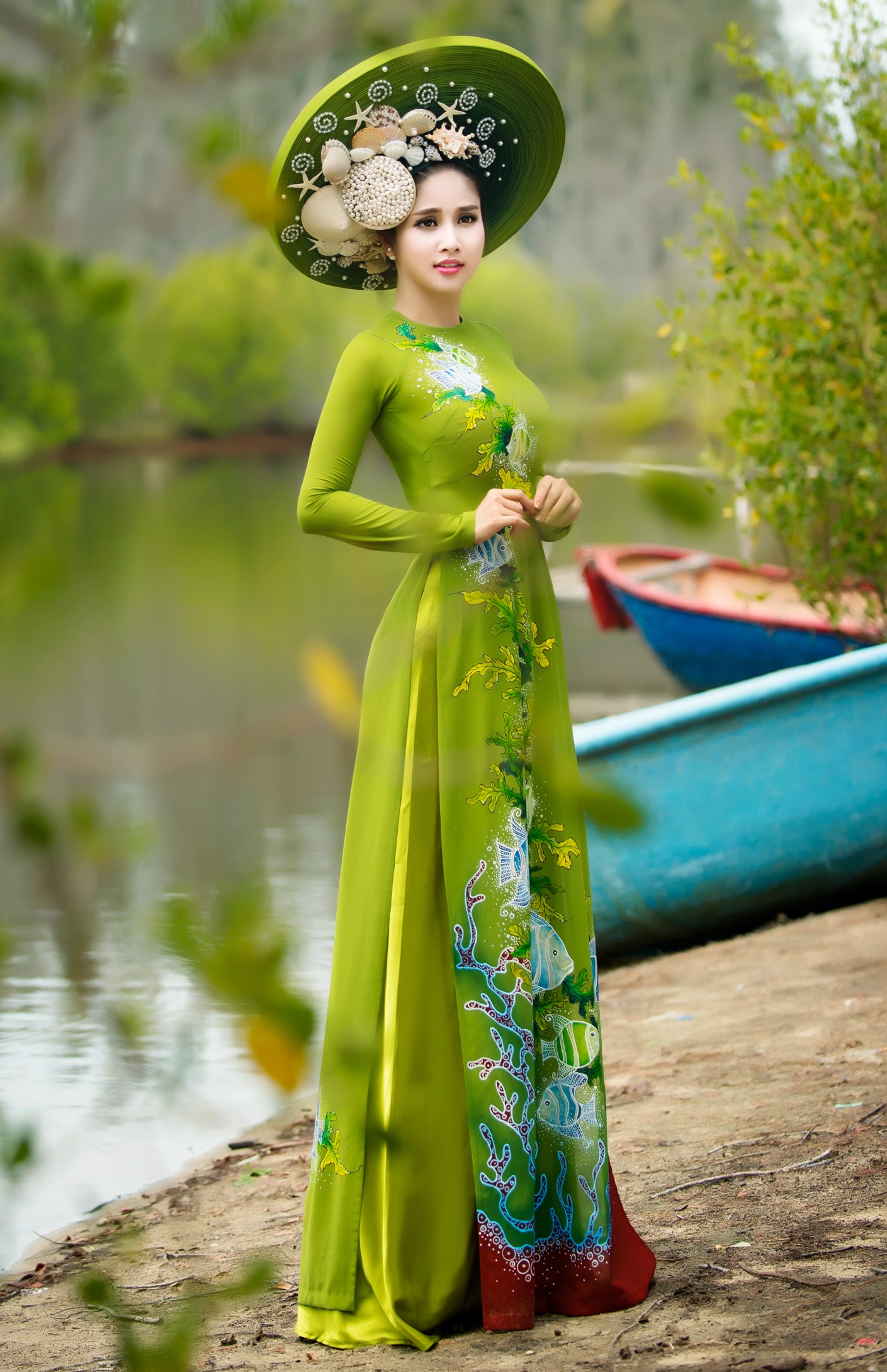 Vo cu Phan Thanh Binh dien ao dai duyen dang anh 4