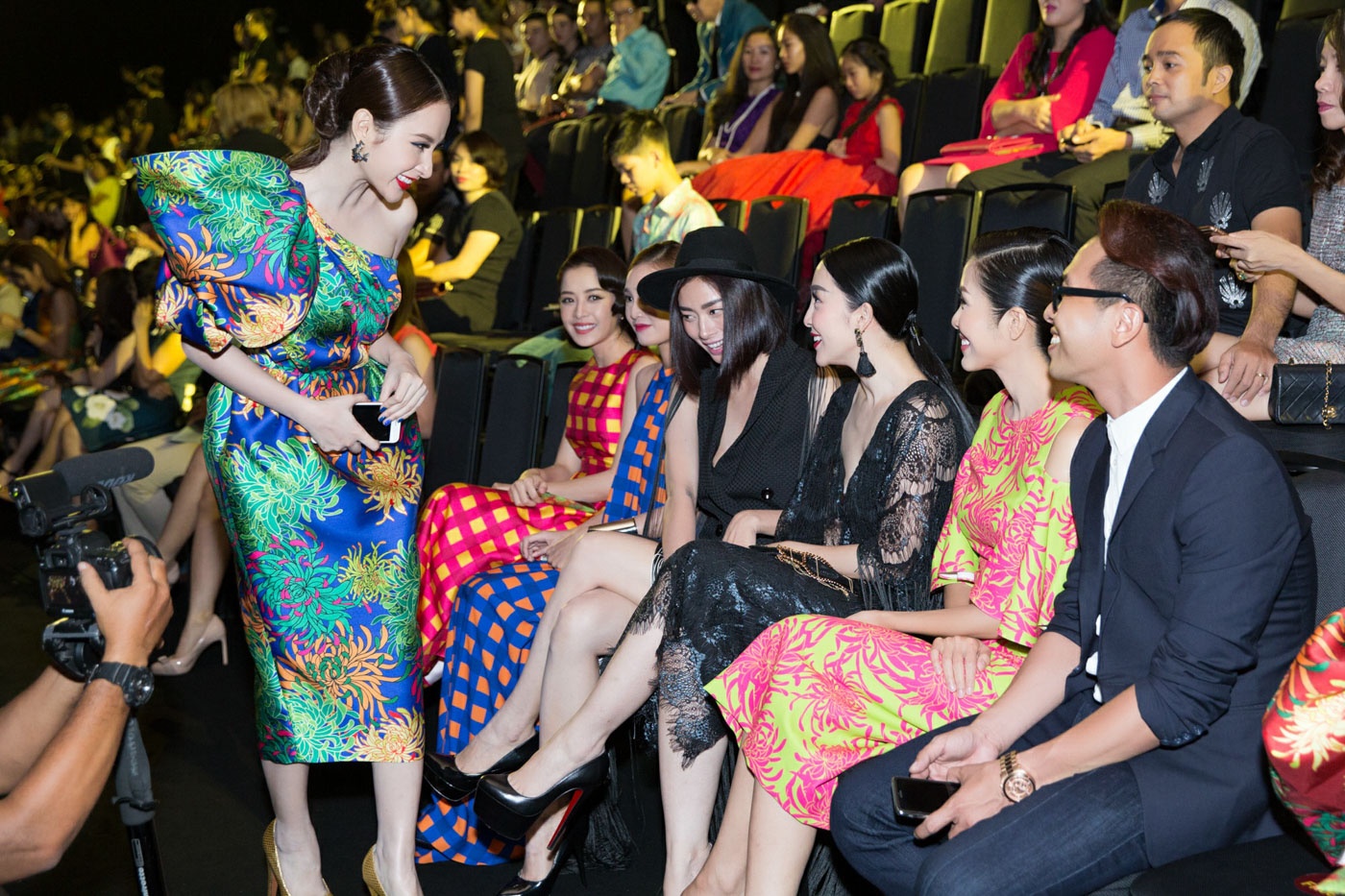 Ngo Thanh Van da xeo Phuong Truong gia tao anh 1