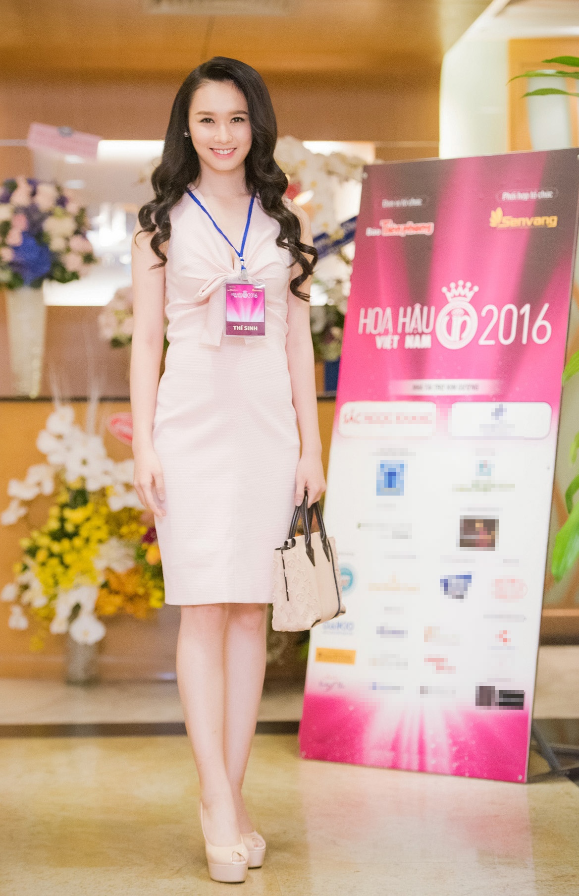 Nguoi dep du lich Hue lot chung khao Hoa hau Viet Nam 2016 anh 5