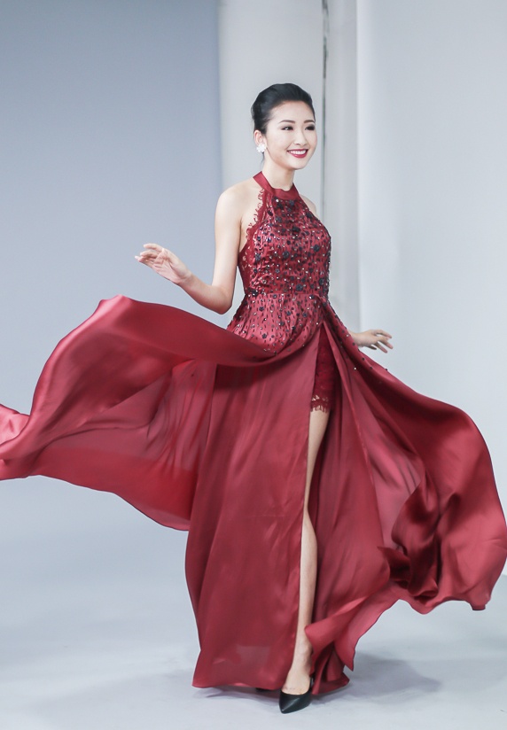 Top 10 Hoa khôi Áo dài thử trang phục dạ hội ảnh 3 Top 10 Hoa khoi Ao dai thu trang phuc da hoi anh 3