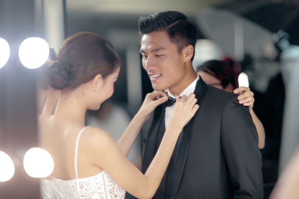 Ky Han - Mac Hong Quan tinh nghich o buoi chup anh cuoi anh 1