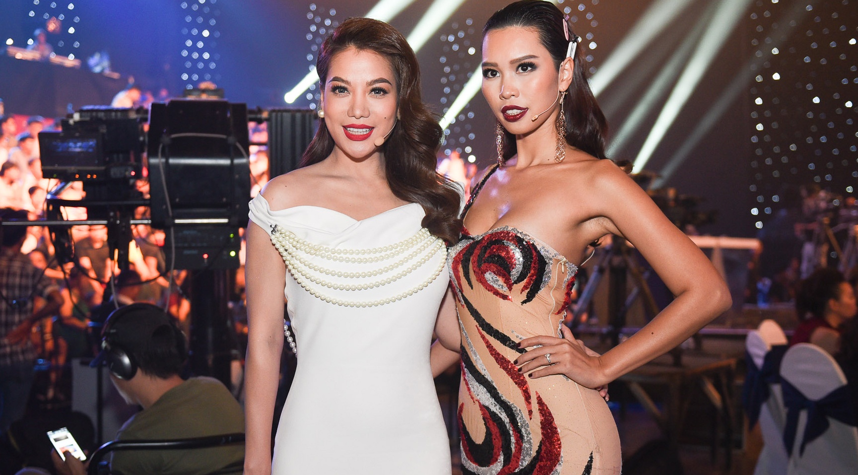 Truong Ngoc Anh, Ha Anh do dang goi cam o Hoa khoi Ao dai hinh anh