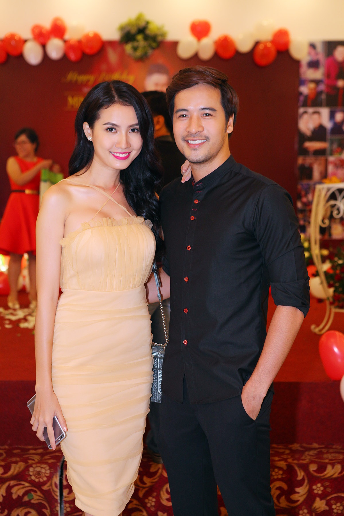 Hong Van dua con gai ut di tiec o TP HCM anh 5