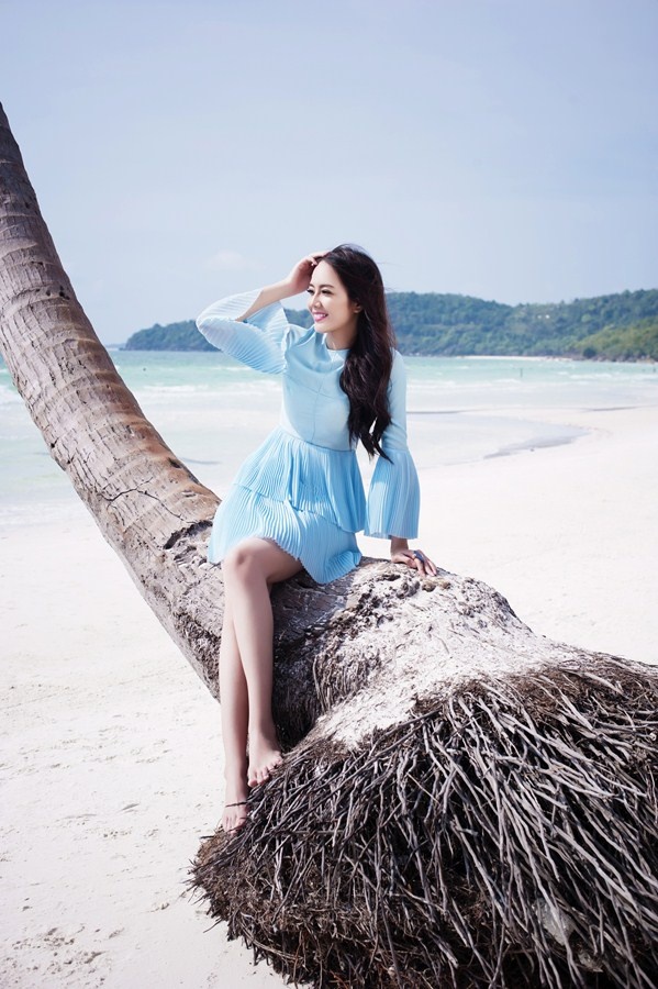 Giai bac Sieu mau goi y trang phuc di bien ngay he anh 7