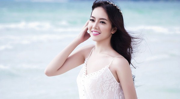 Giai bac Sieu mau goi y trang phuc di bien ngay he hinh anh