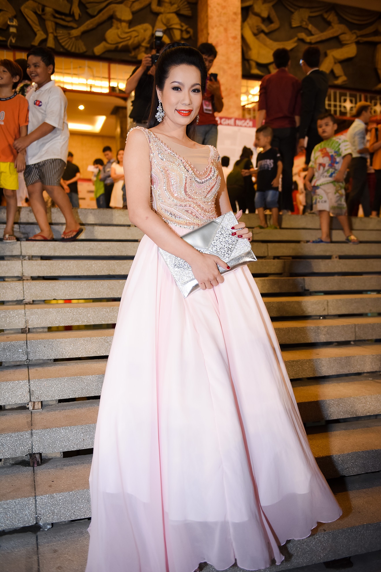 Dang Thu Thao lam giam khao hoa hau anh 6