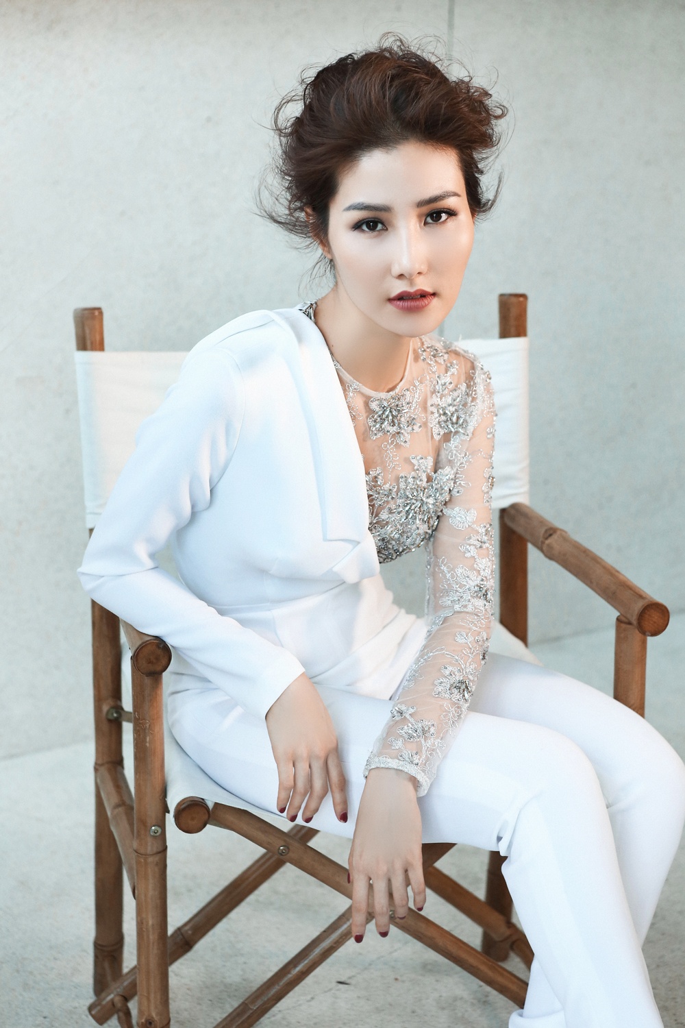 Diem My tung bi khan gia quay lung anh 2