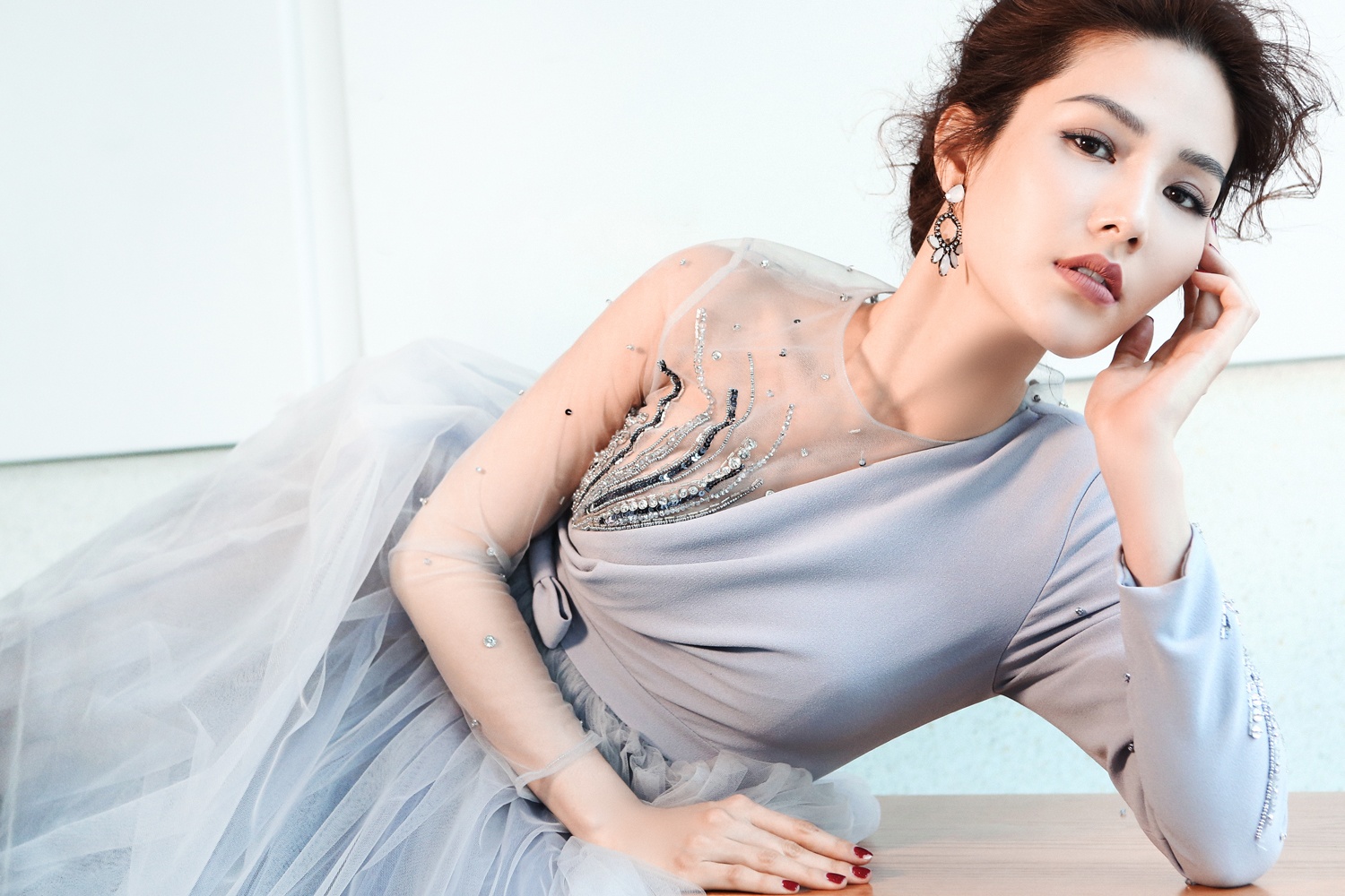 Diem My tung bi khan gia quay lung anh 4