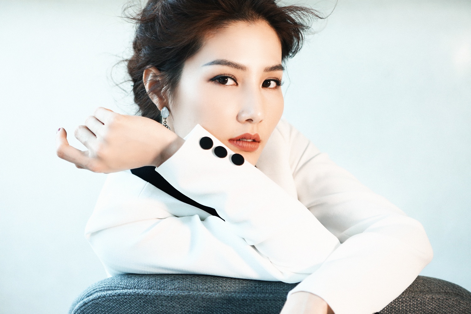 Diem My tung bi khan gia quay lung anh 8