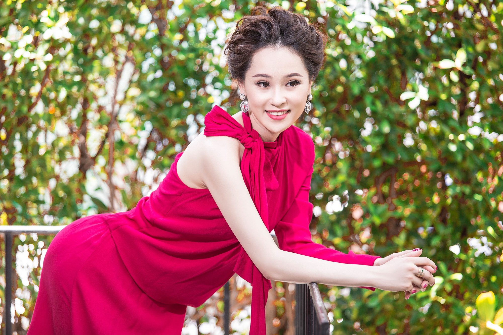 A hau Thai Nhu Ngoc diu dang voi dam nu tinh mua he hinh anh