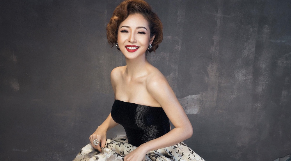 Jennifer Pham quyen ru voi 7 thiet ke da hoi trang den hinh anh