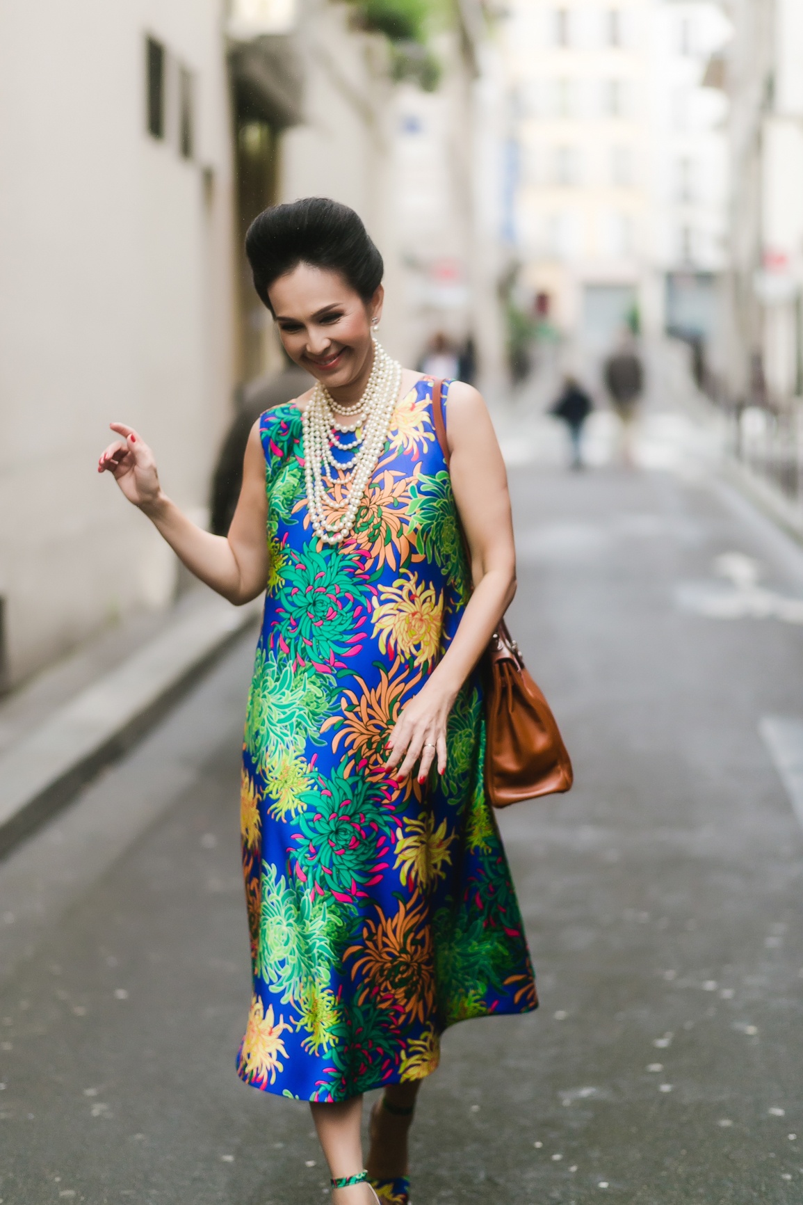 Diem My sanh dieu tren duong pho Paris anh 7