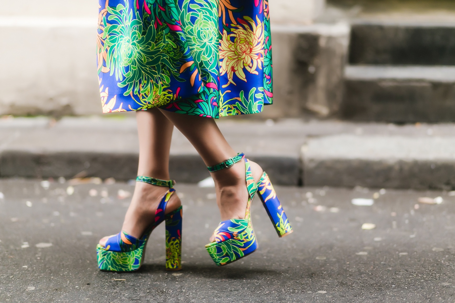 Diem My sanh dieu tren duong pho Paris anh 8