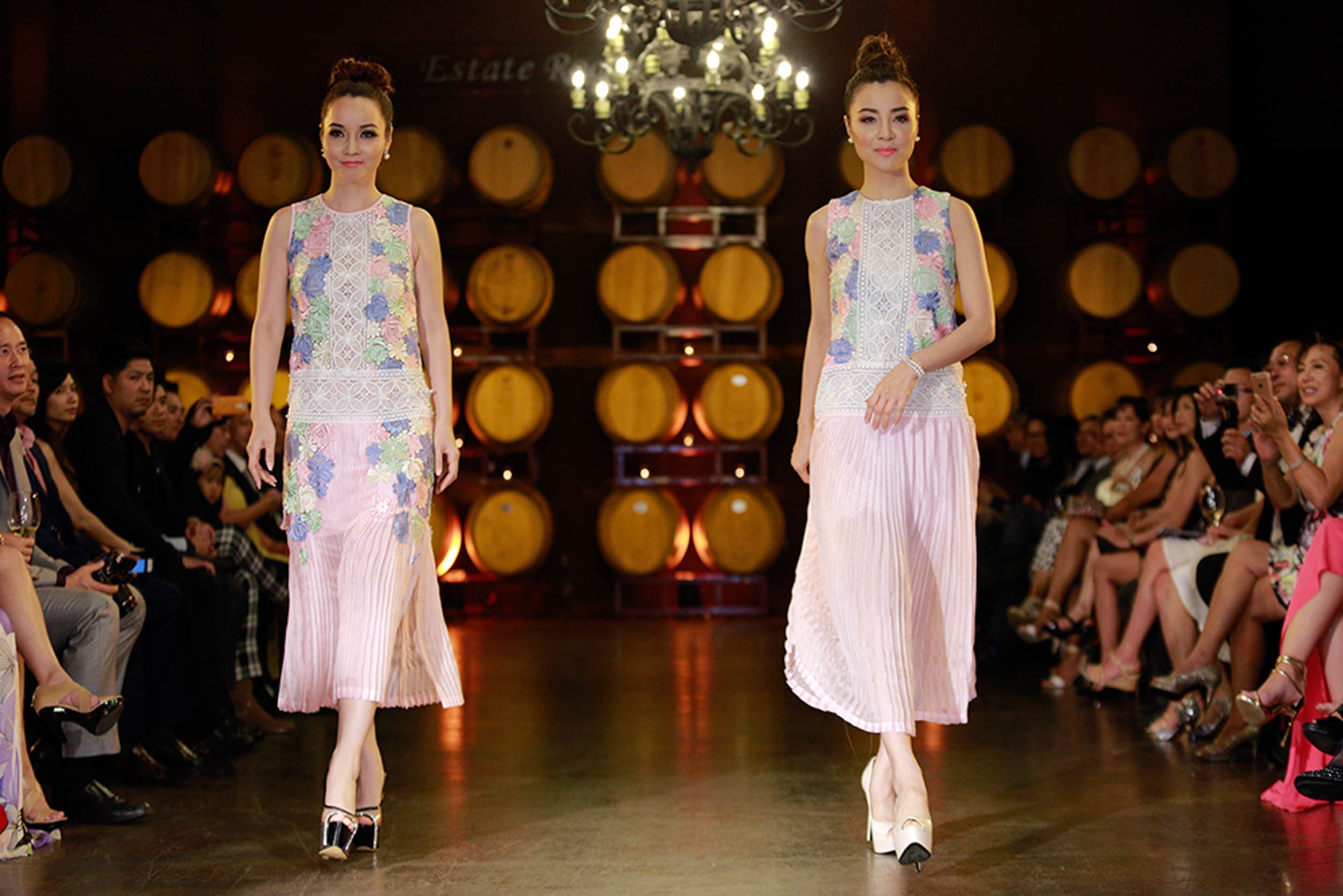 Thuy Dung,  Le Hang sang My dien show Adrian Anh Tuan anh 5