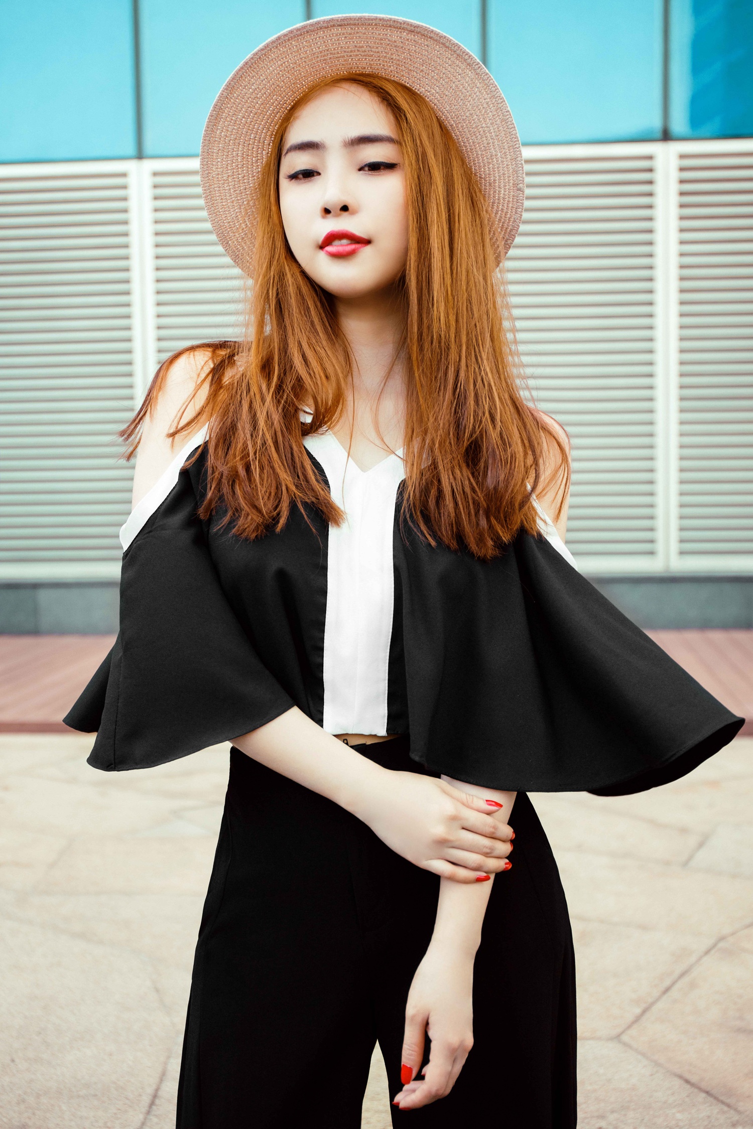 Quynh Nga dien tong trang den tinh nghich dao pho anh 4