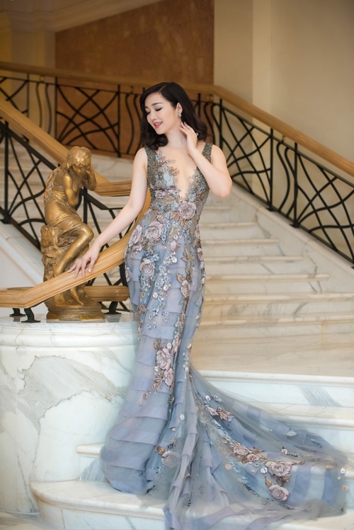 Ly Nha Ky vao nhom sao dep anh 4