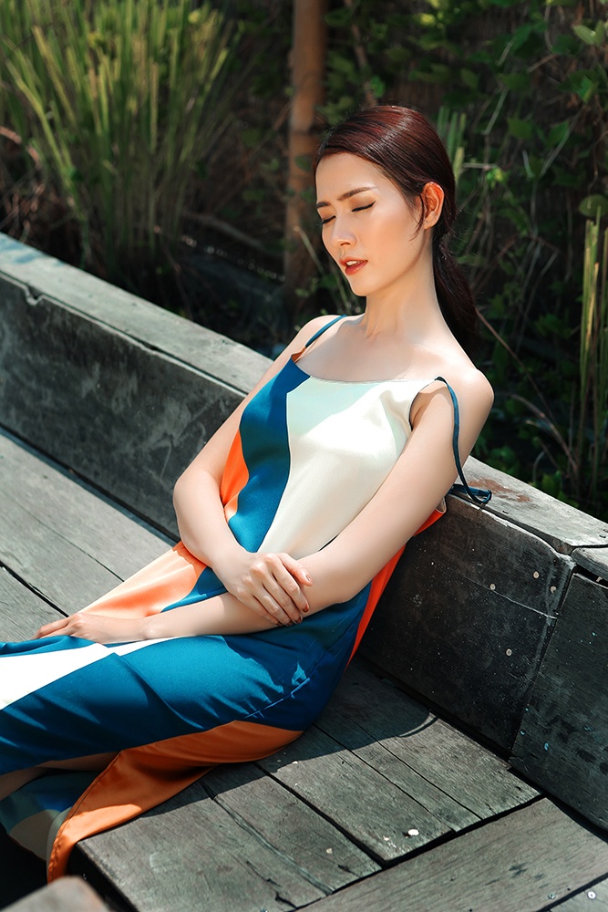 Phan Thi Mo dien dam hai day sexy anh 2