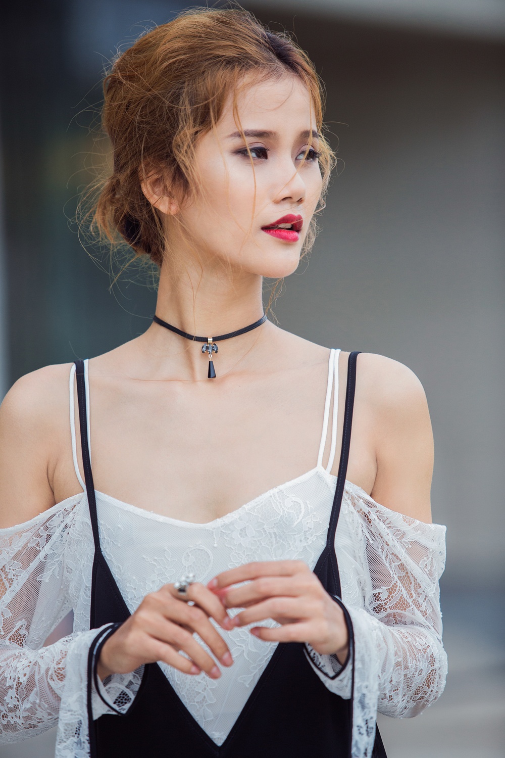 Huong Ly sanh dieu tren pho anh 2