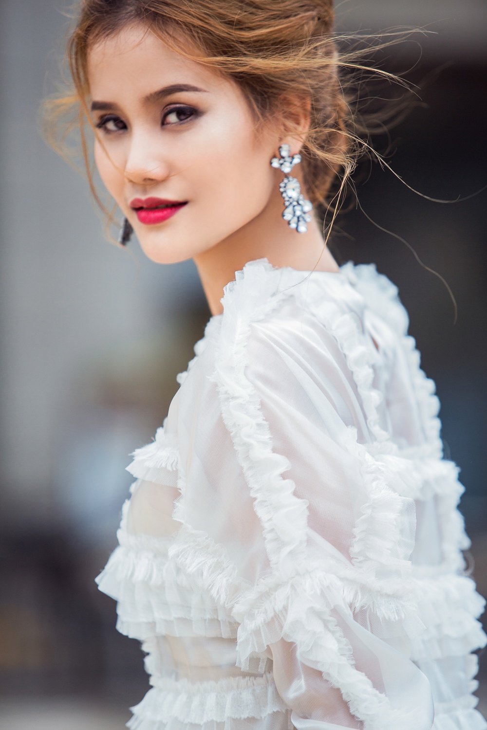 Huong Ly sanh dieu tren pho anh 4