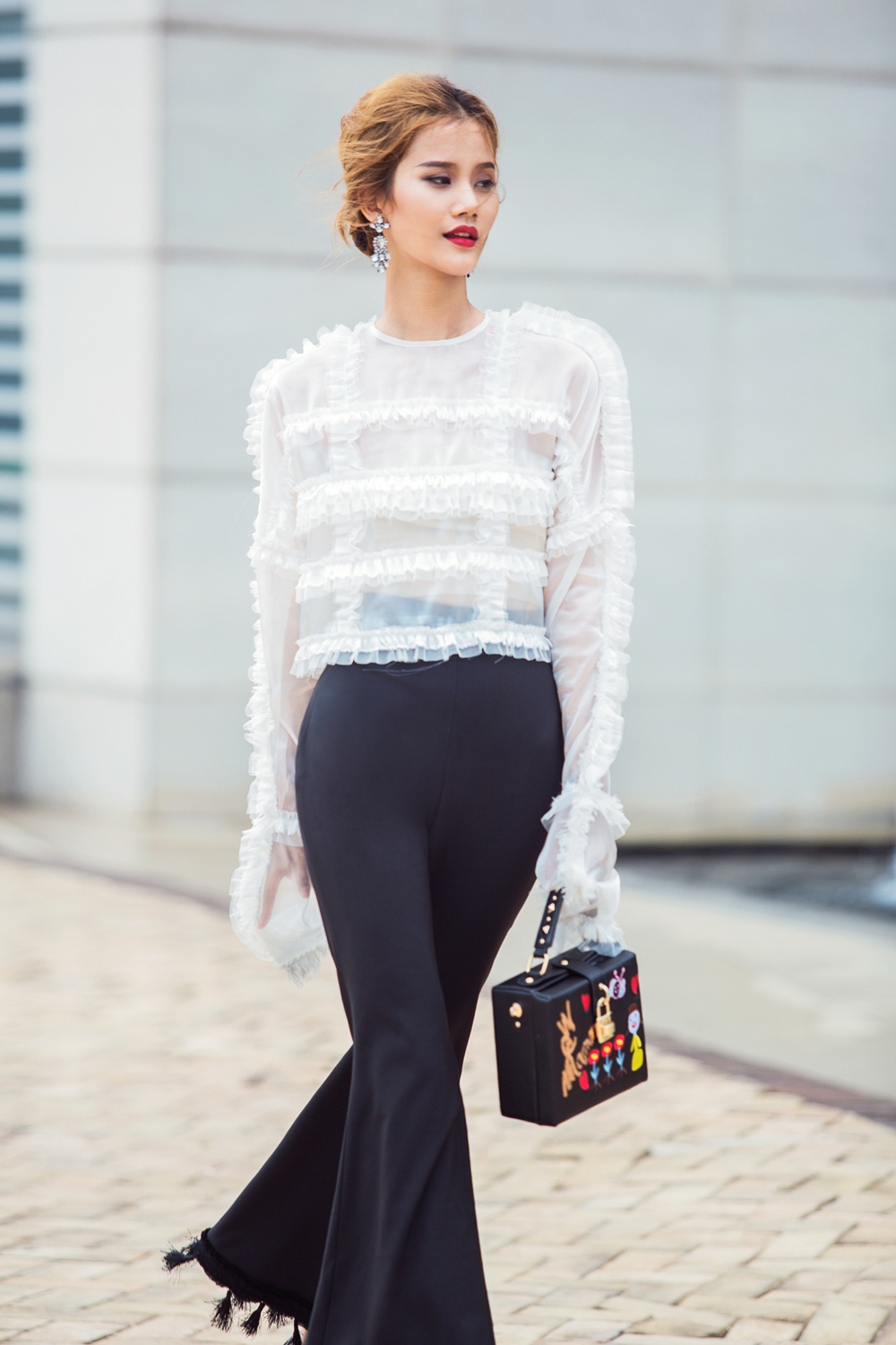 Huong Ly sanh dieu tren pho anh 5