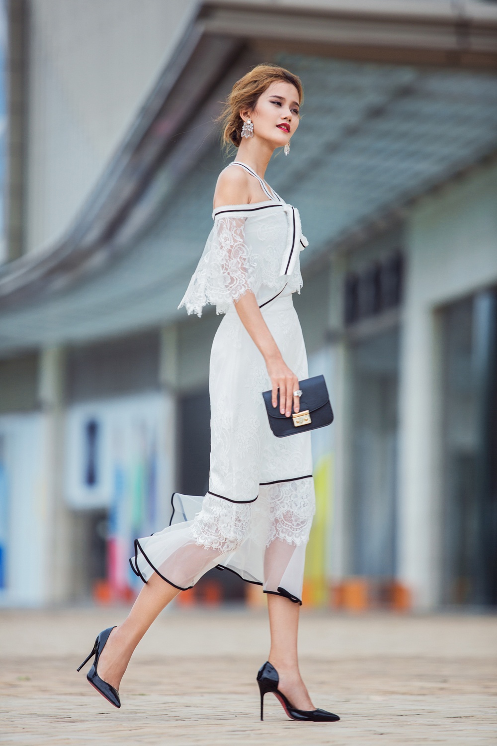 Huong Ly sanh dieu tren pho anh 6