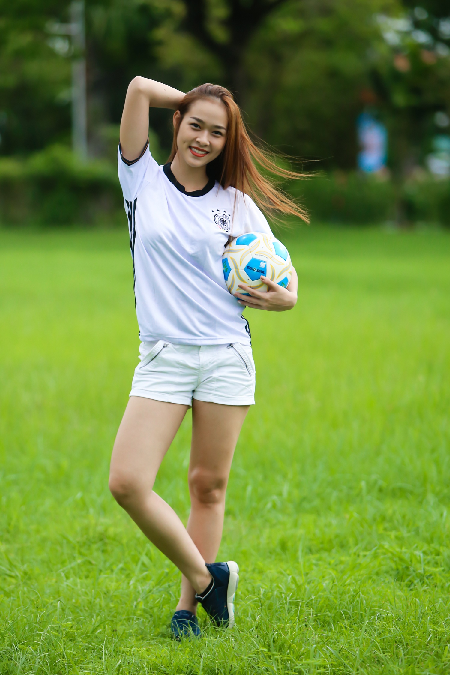 Diep Bao Ngoc thich doi tuyen Duc, anh 1