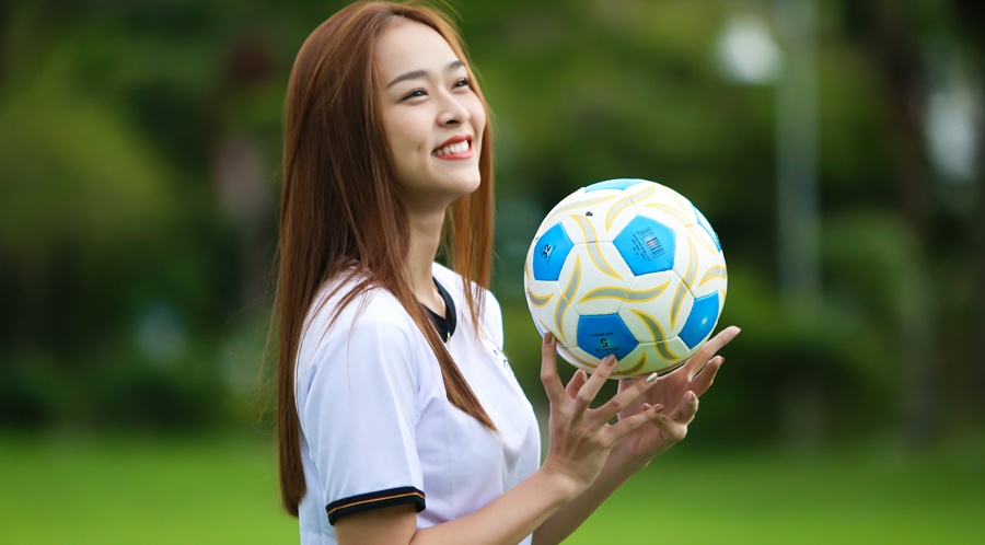 Diep Bao Ngoc ung ho Duc vi thich trung ve dien trai hinh anh