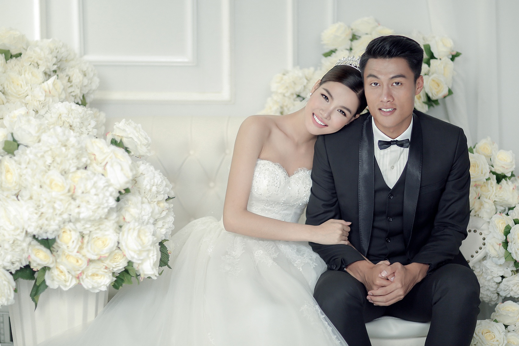 Mac Hong Quan hon Ky Han trong anh cuoi anh 3