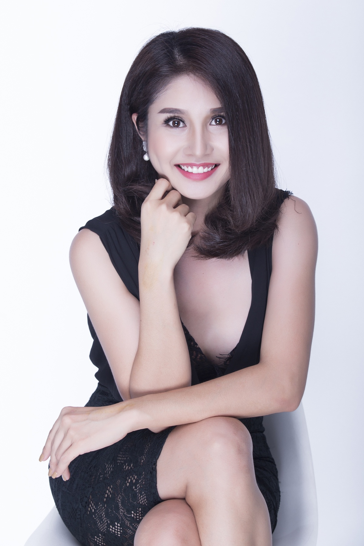 Vo cu Phan Thanh Binh dien dam quay quyen ru anh 7