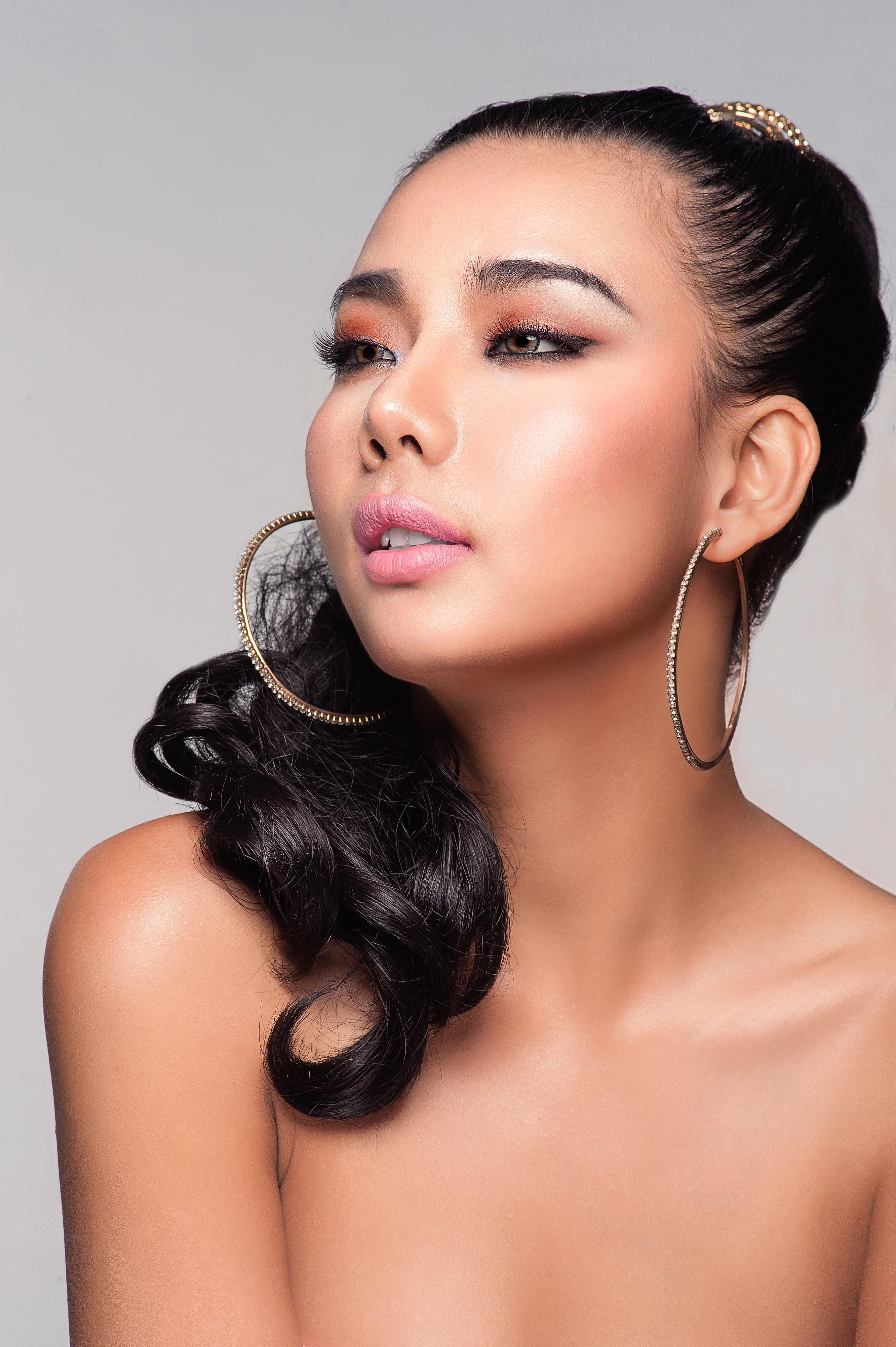 Lai Thanh Huong tu van trang diem anh 8