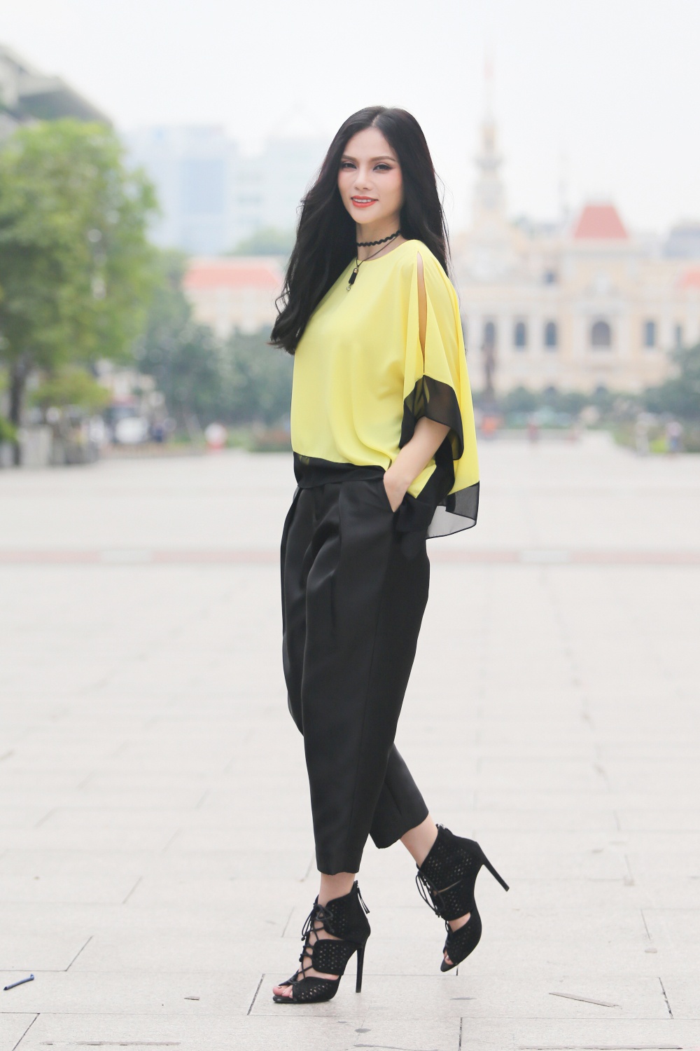 Thu Thuy goi y 7 set trang phuc dao pho cuoi tuan anh 7