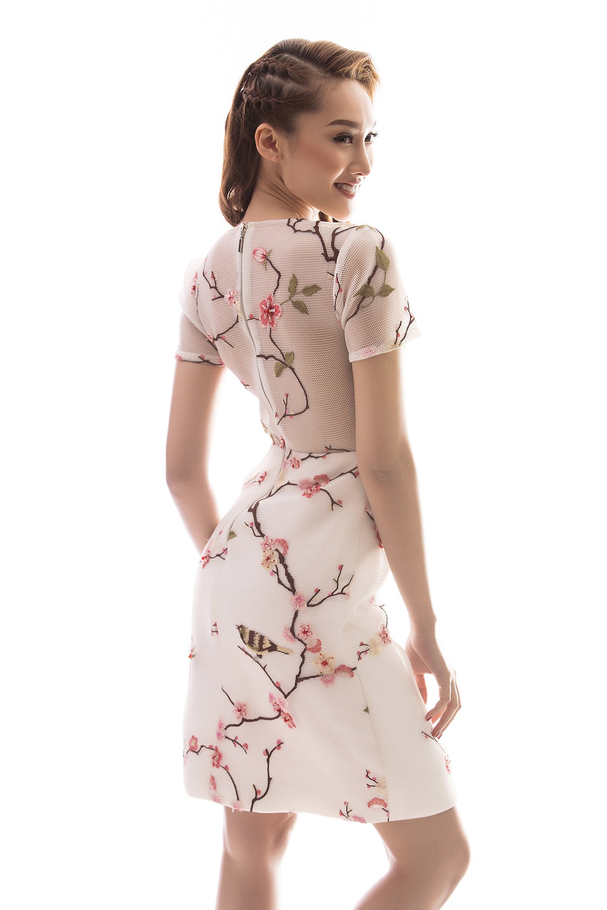 Thi sinh doi Ha Ho goi y trang phuc cho tuan moi anh 5