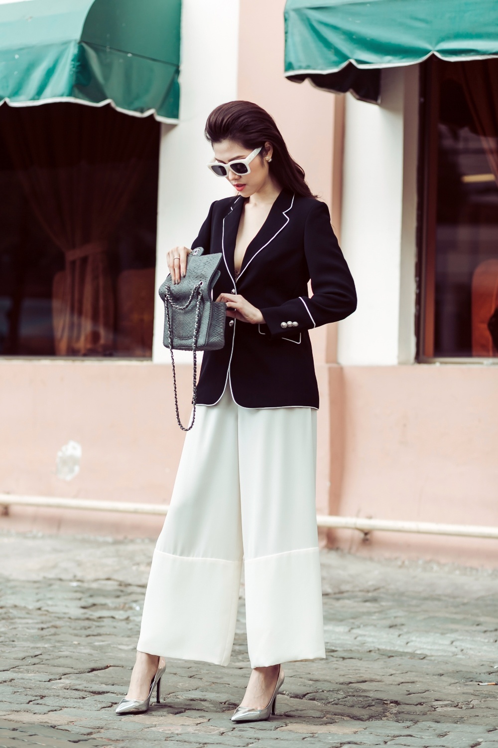 Thu Hang sanh dieu tren duong pho Sai thanh anh 1