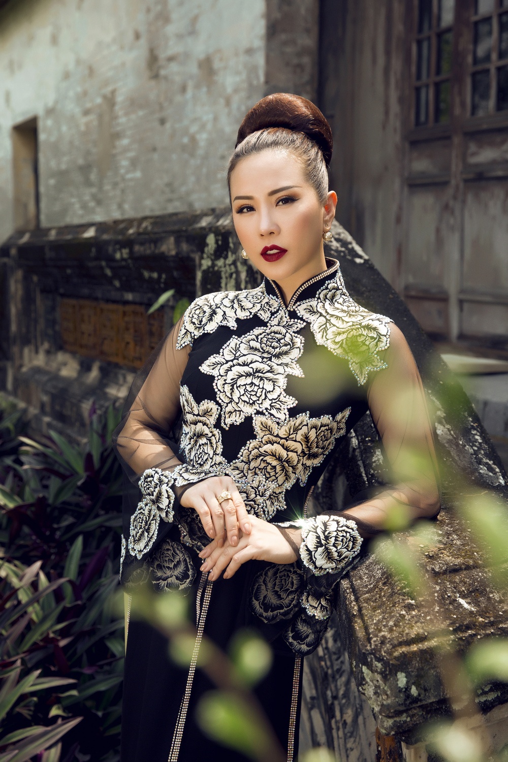 Thu Hoai dien 8 bo ao dai truyen thong anh 2