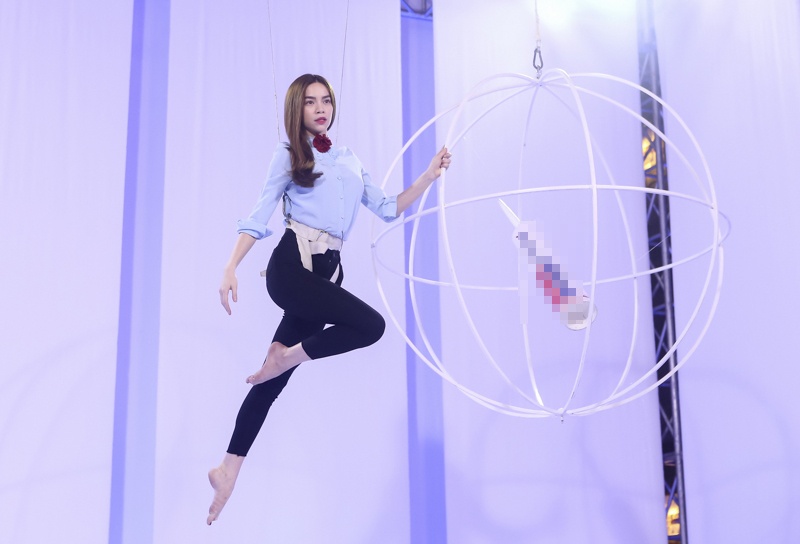 An Nguy bi Pham Huong mang anh 10