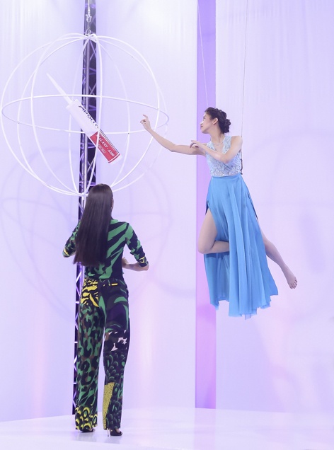 An Nguy bi Pham Huong mang anh 3