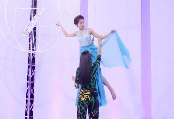 Pham Huong thi pham An Nguy hinh anh