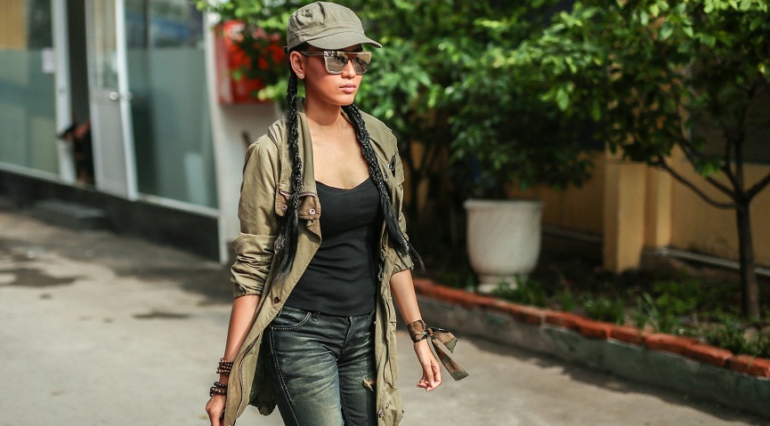 Truong Thi May dien trang phuc tomboy xuong pho cuoi tuan hinh anh