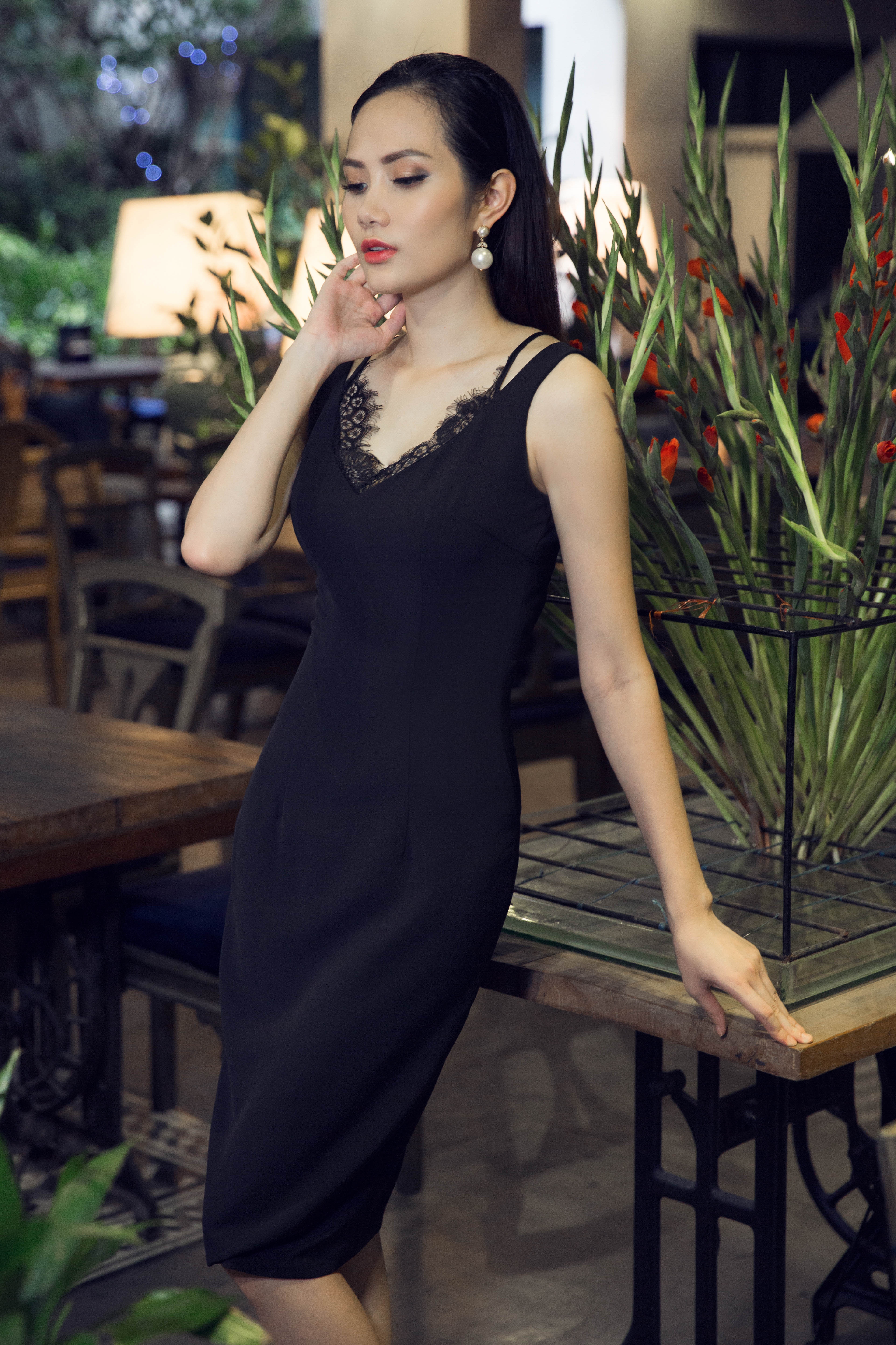 Hoa hau Dong Nam A sanh dieu xuong pho anh 10